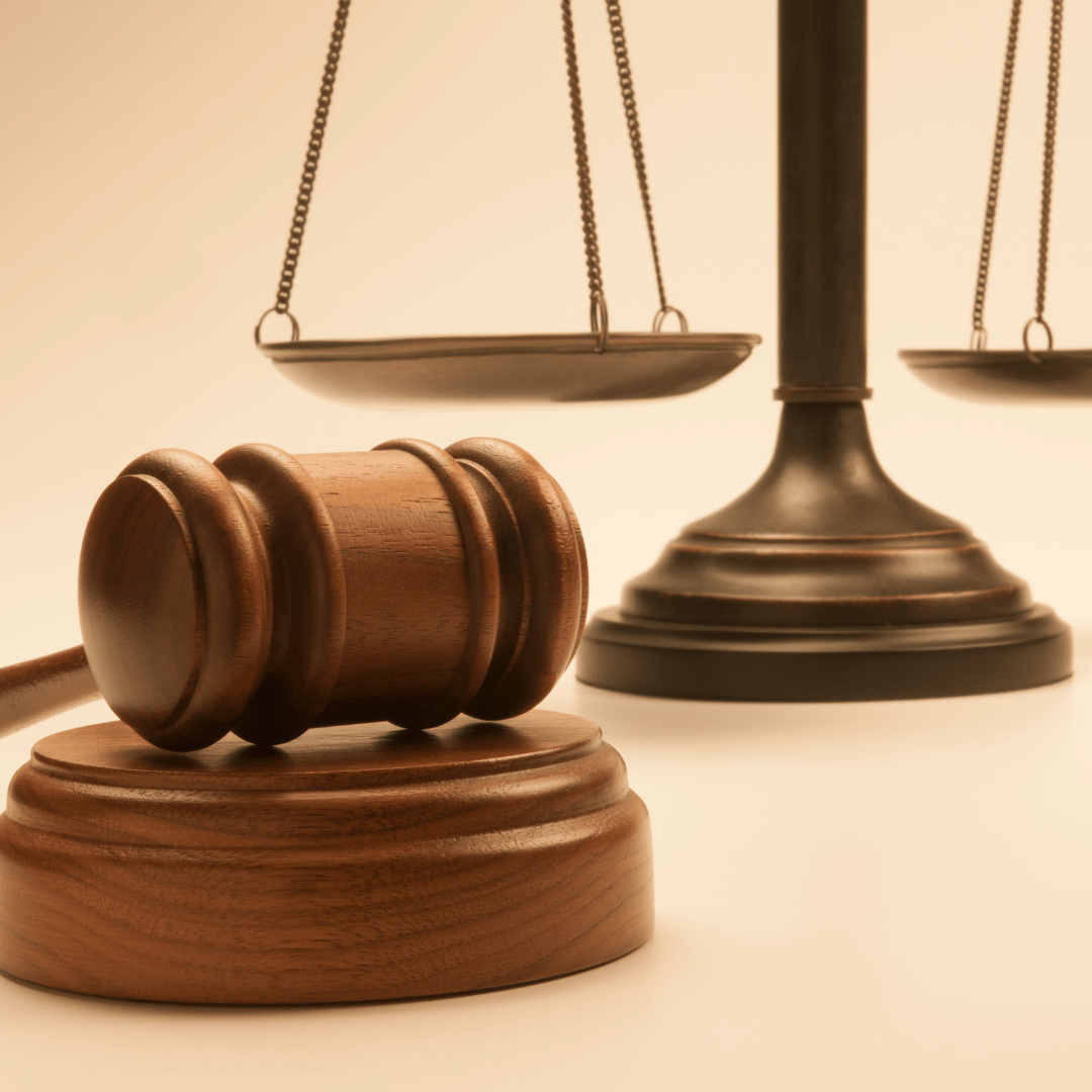Lire la suite à propos de l’article Les fondements du droit pénal : comprendre les bases d’un système juridique crucial